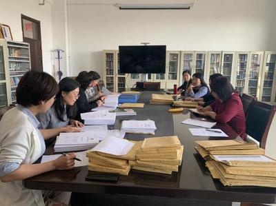 外國語學(xué)院開展期中教學(xué)檔案檢查及教師座談會，提升教學(xué)質(zhì)量，強(qiáng)化招生輔助服務(wù)